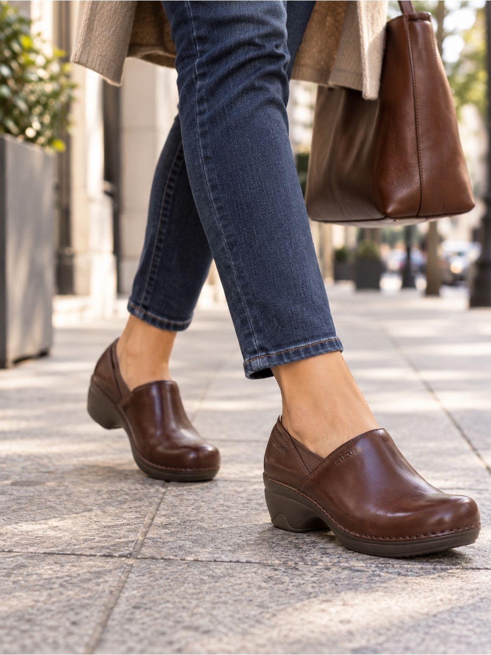 Patagonia Better Clogs Brown Leather Womens Sz 6